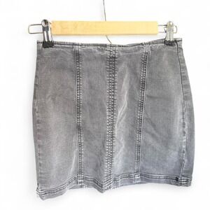 Pacsun Grey Stretchy Denim Mini Skirt Back Zipper Size 24 Grunge Whimsygoth